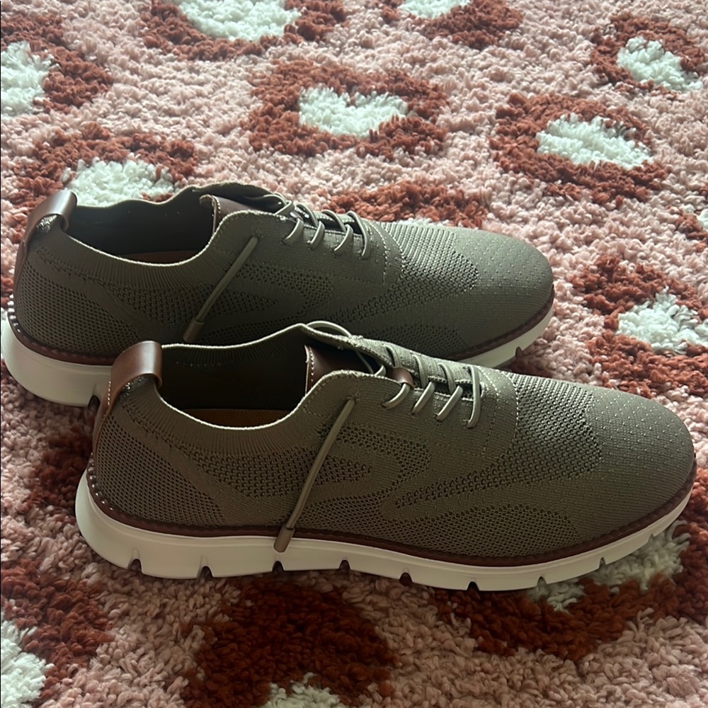 Stylish Men's Knit Sneakers - Olive Green